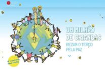 «1 milhão de crianças rezam o Terço pela Paz»